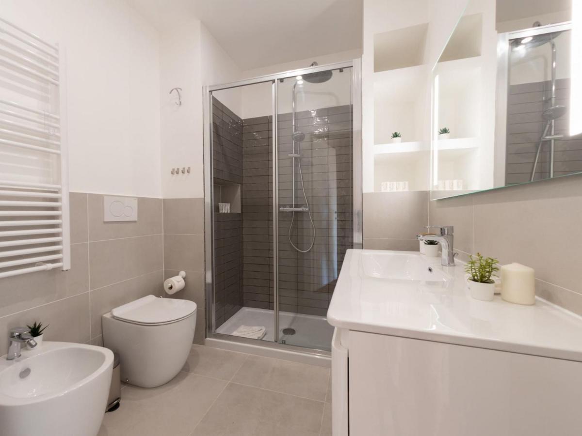The Best Rent - Bright Apartment Near Isola Tiberina Rome Exterior photo