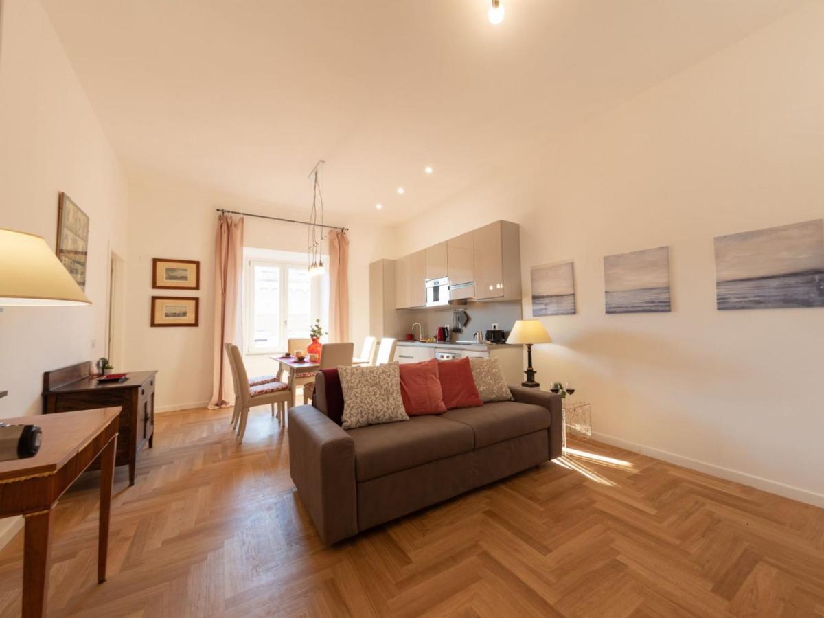 The Best Rent - Bright Apartment Near Isola Tiberina Rome Exterior photo