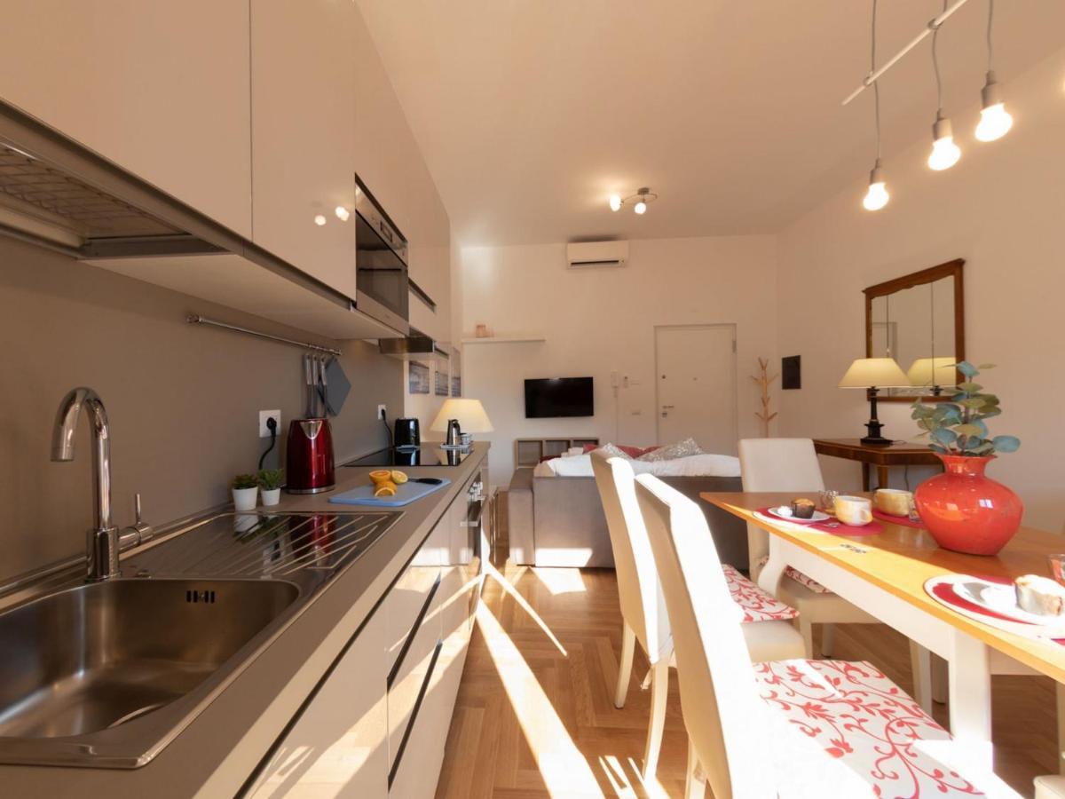 The Best Rent - Bright Apartment Near Isola Tiberina Rome Exterior photo