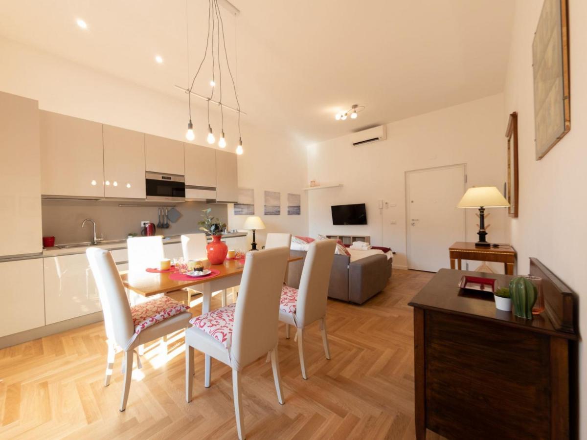 The Best Rent - Bright Apartment Near Isola Tiberina Rome Exterior photo